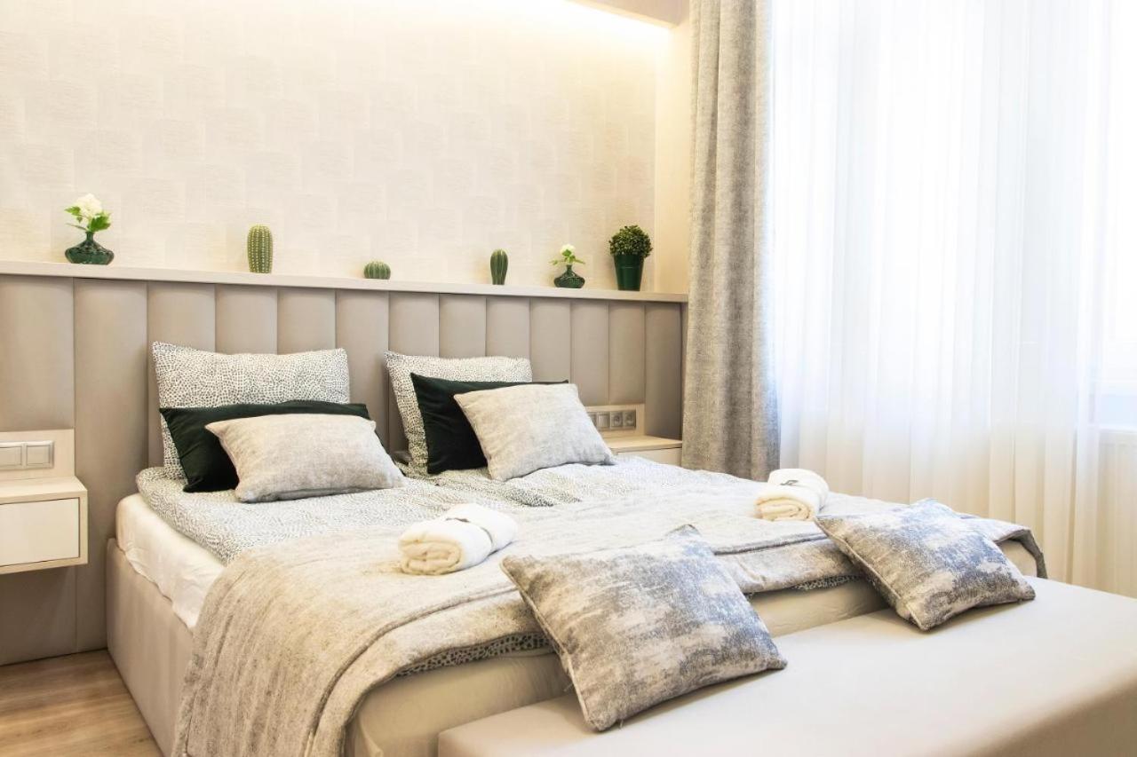 Central Relax Boutique Suites Budapest Eksteriør bilde